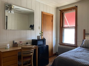 Standard Double Room #115 Photo 2
